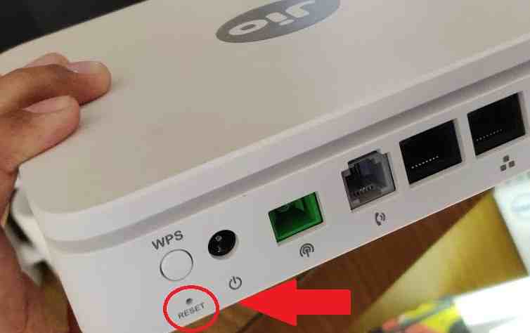 How can we reset Jio wifi router?